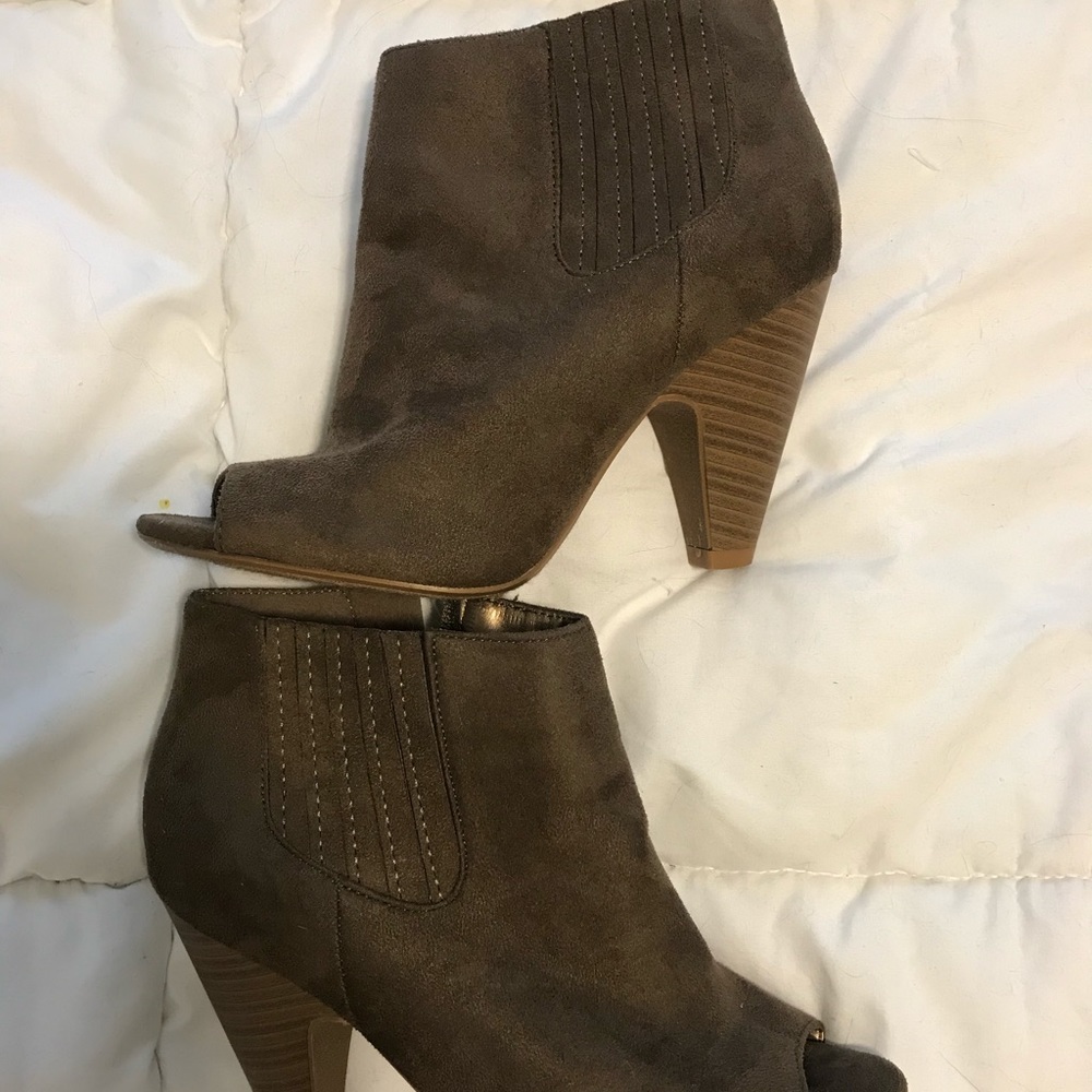 Brown suede peep toe booties